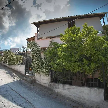 Foula House In Magnisia *