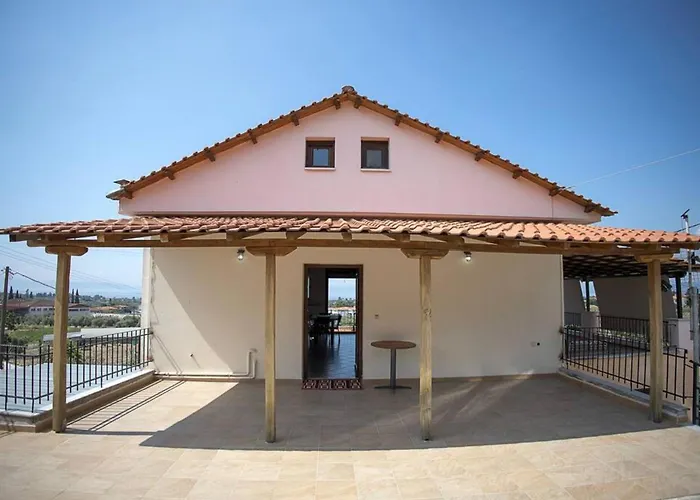 Foula House In Magnisia *